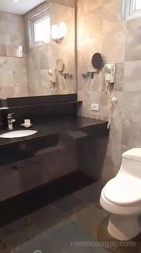 Luxury Twin Room with Balcony (#905) bathroom picture #3