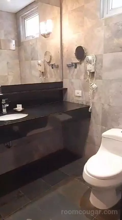 Luxury Twin Room with Balcony (#905) bathroom picture #4