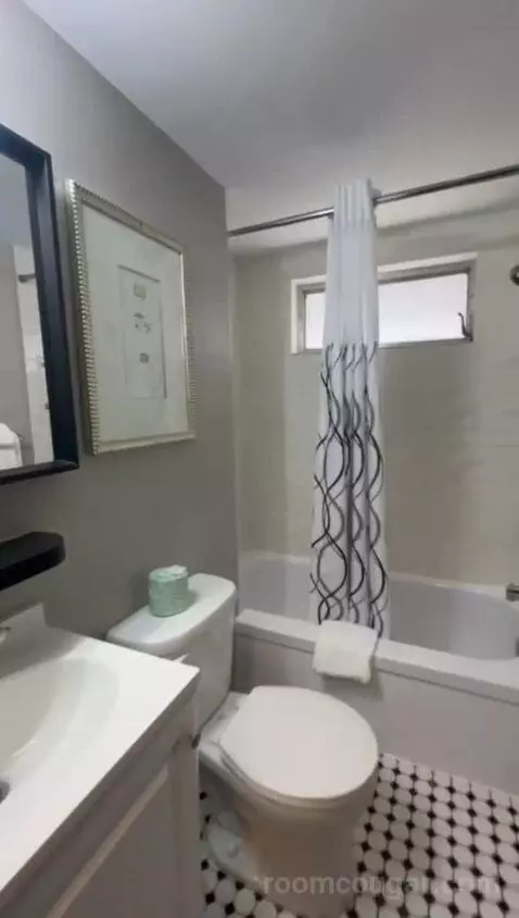 Studio Apartment (#202) bathroom picture #7