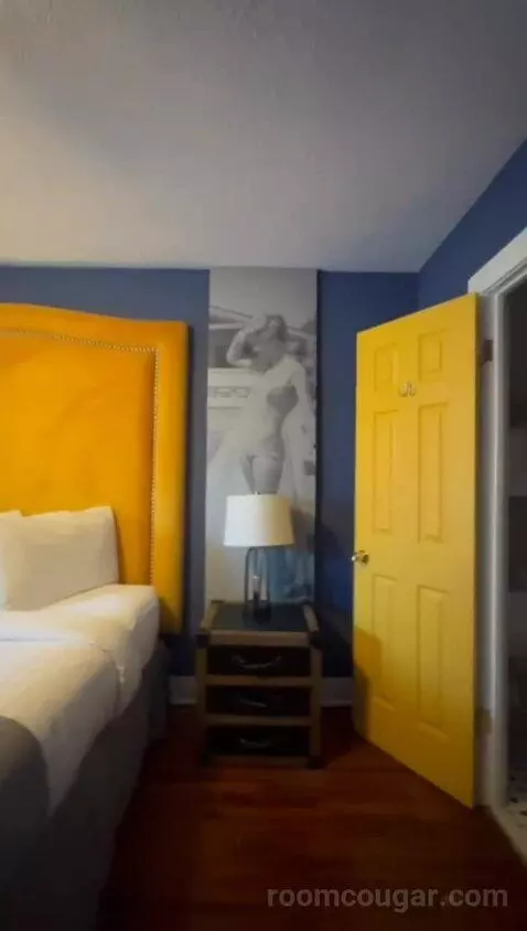 King Room Balcony (#120) bed picture #6