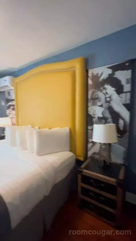 King Room (#119) bed picture #2