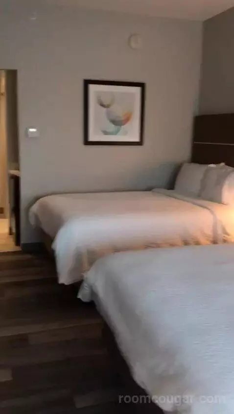 Queen Room with Two Queen Beds (#218) bed picture #10