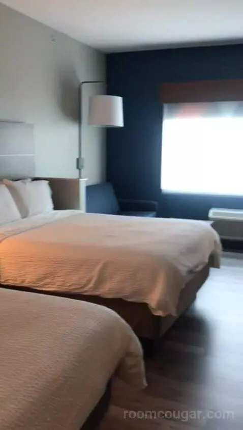 Queen Room with Two Queen Beds (#218) bed picture #6