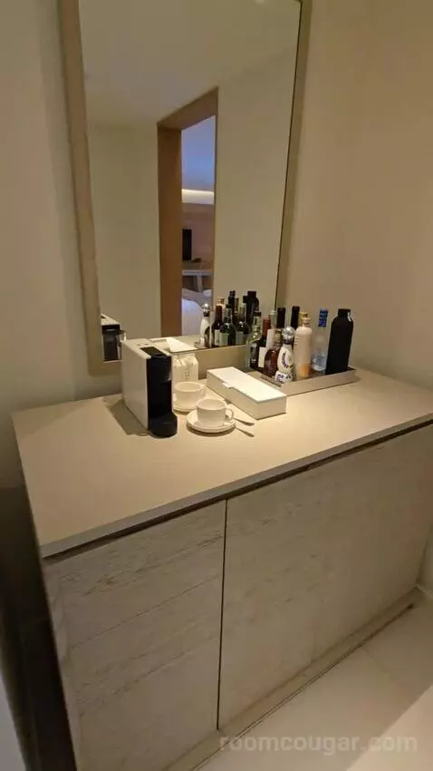 Oceanfront Bungalow Suite (#352) bathroom picture #2