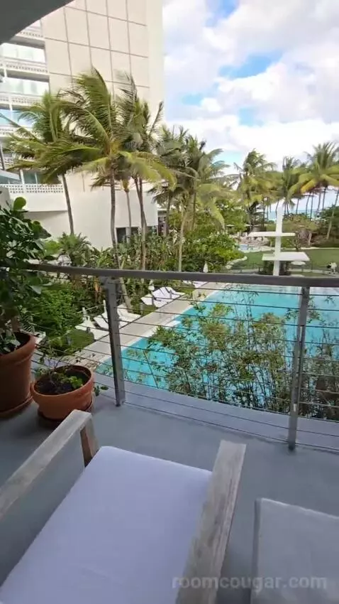 Oceanfront Bungalow Suite (#352) view picture #6