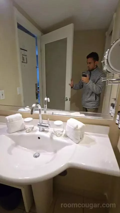 Sagamore Two Double Beds Suite (#403) bathroom picture #10