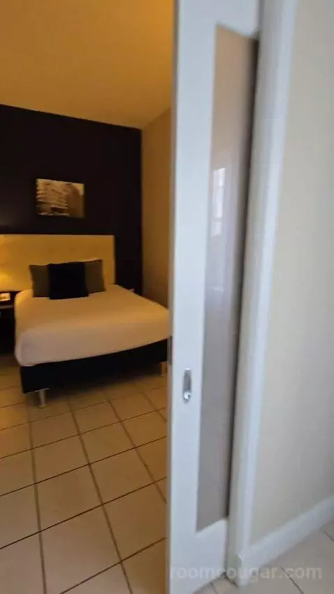 Sagamore Two Double Beds Suite (#403) bed picture #5