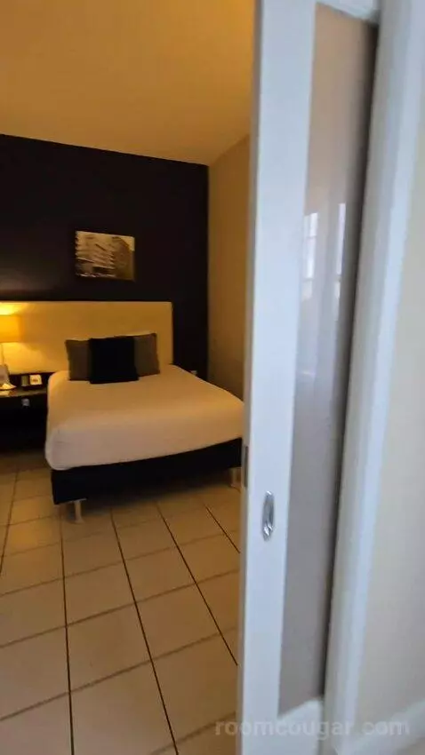 Sagamore Two Double Beds Suite (#403) bed picture #6
