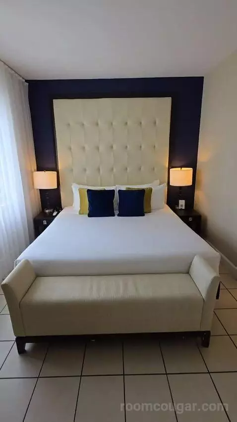 Sagamore King Suite (#408) bed picture #8