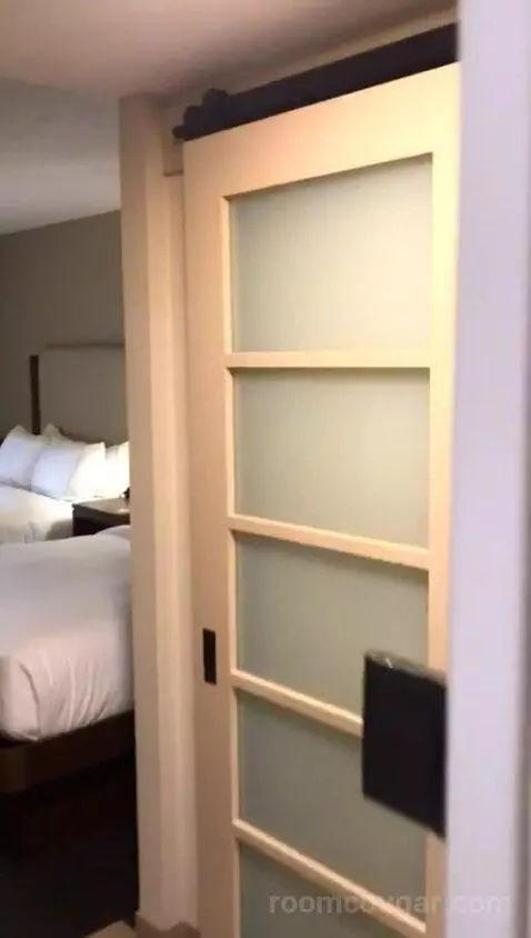 2 Queen Beds (#113) bed picture #1