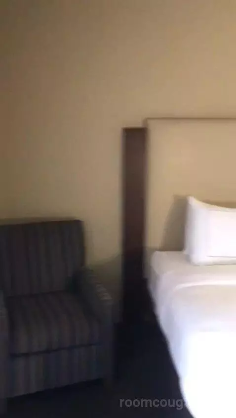 2 Queen Beds (#113) bed picture #6