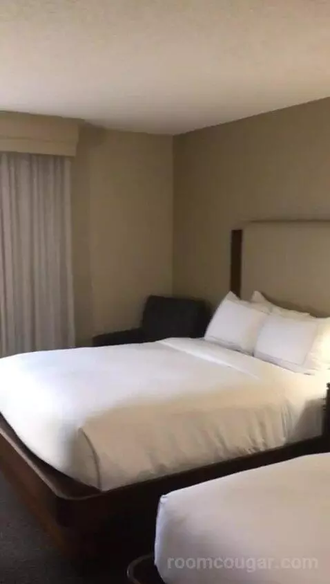 2 Queen Beds (#113) bed picture #5
