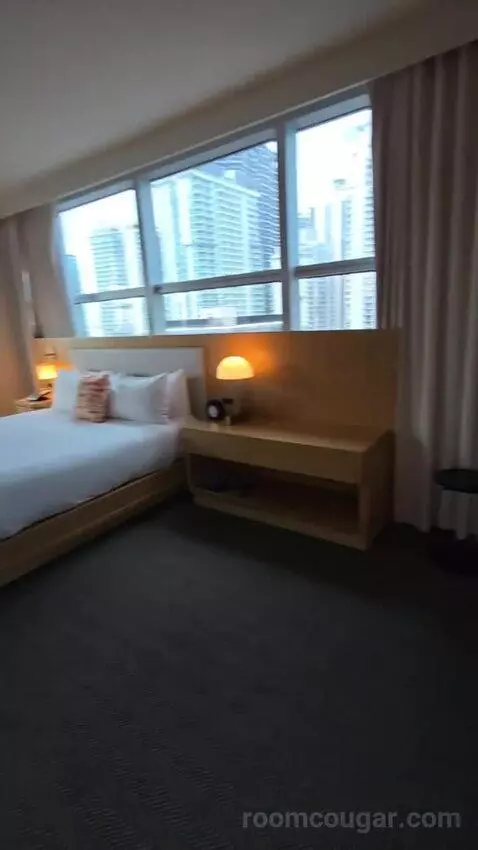 Panoramic View One Bedroom Suite (#1801) bed picture #4