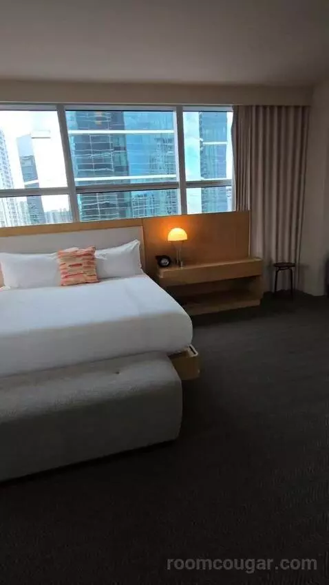 Panoramic View One Bedroom Suite (#1801) bed picture #7