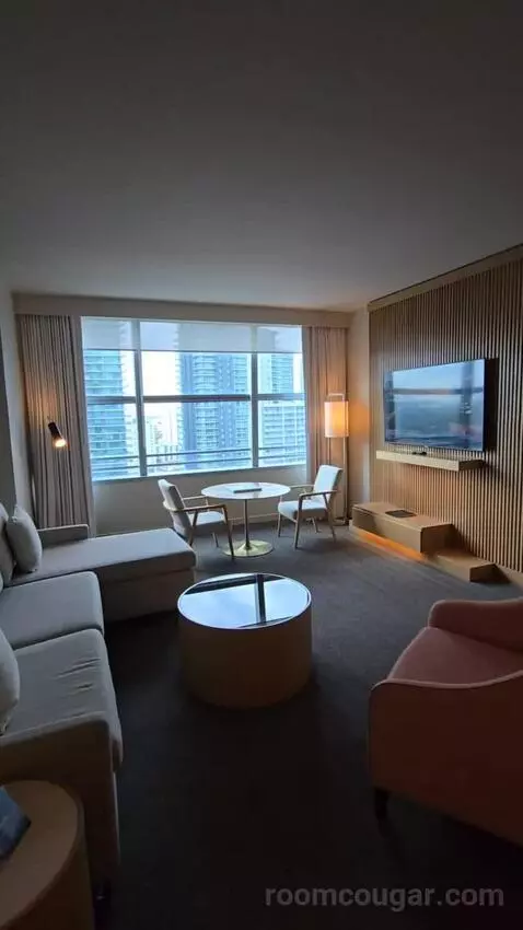 Panoramic View One Bedroom Suite (#1801) picture #23
