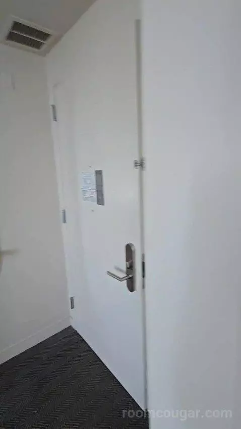 Bay View King, Accessible (#1812) picture #24