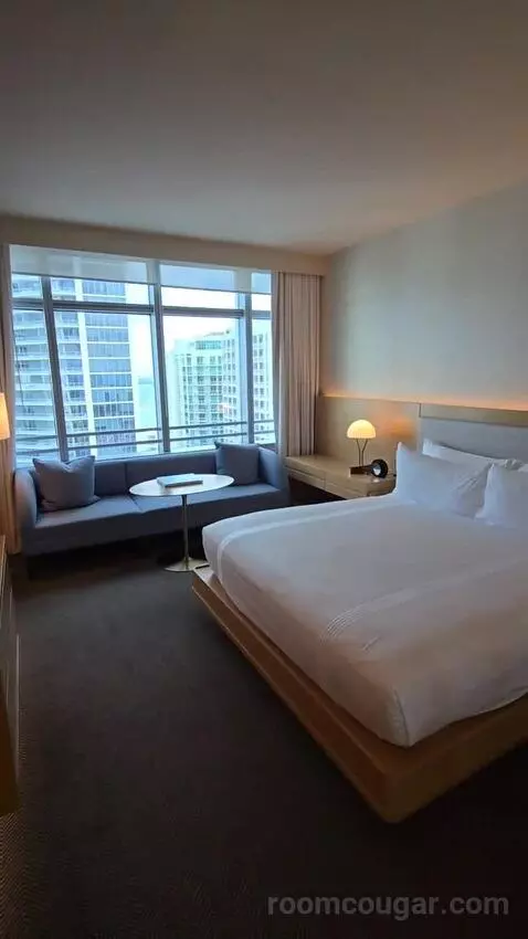 Bay View Queen (#1818) bed picture #9