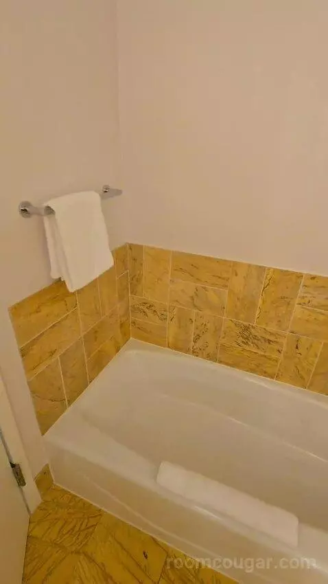 Bay View Double (#1820) bathroom picture #6
