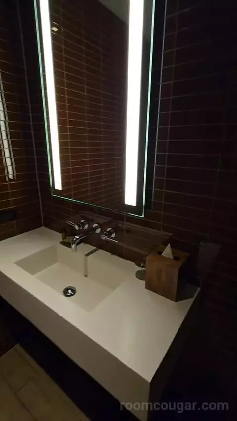 One Bedroom Residence Suite (#806) bathroom picture #2