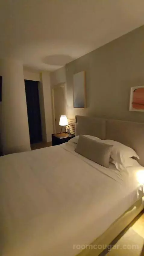 One-Bedroom Suite with Water View (#1901) bed picture #5