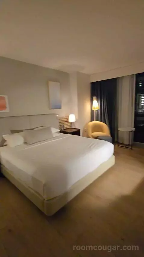 King Room with City View - High Floor (#2604) bed picture #2