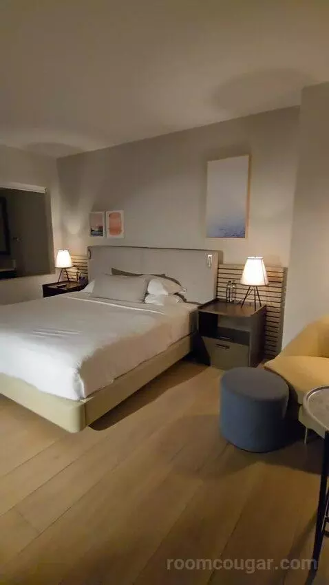 King Room with City View - High Floor (#2604) bed picture #12