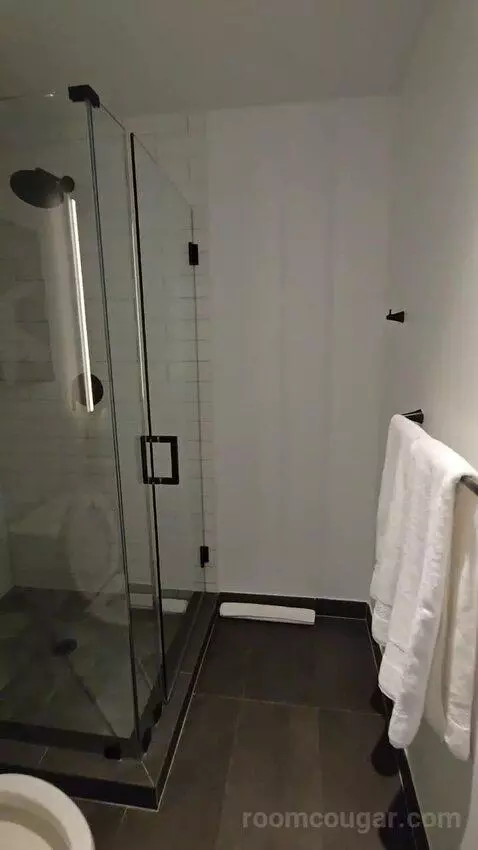 Ocean View Two Bedroom Suite with King/Queen (#2911) bathroom picture #8