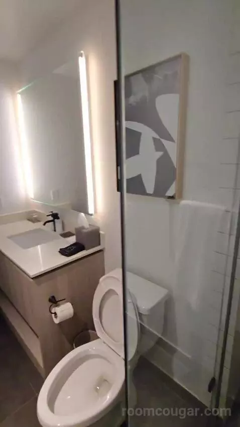 Ocean View Two Bedroom Suite with King/Queen (#2911) bathroom picture #9