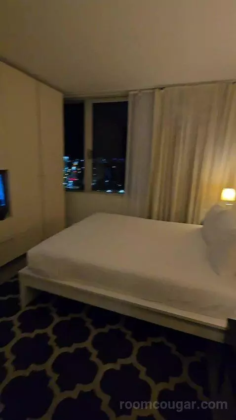 One-Bedroom Suite with Balcony (#927) bed picture #1