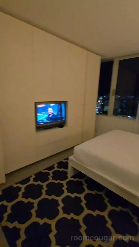 One-Bedroom Suite with Balcony (#927) bed picture #5