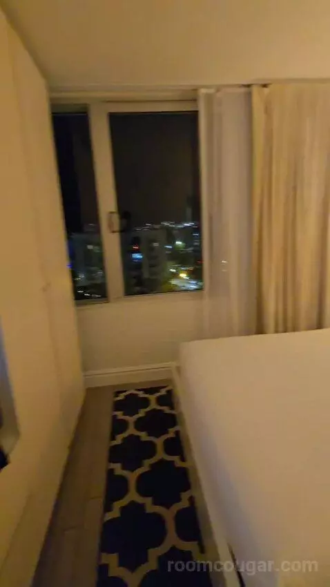 One-Bedroom Suite with Balcony (#927) bed picture #8