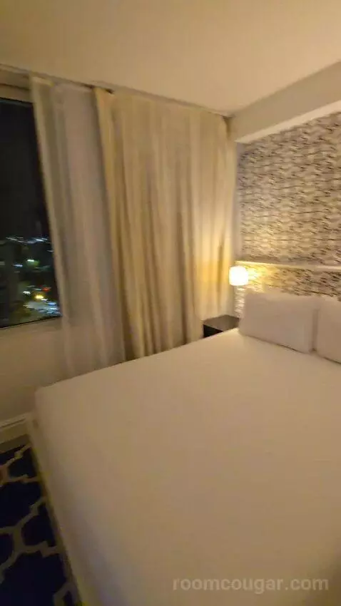 One-Bedroom Suite with Balcony (#927) bed picture #12
