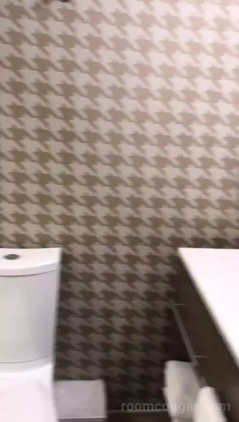 Queen Studio with Two Queen Beds (#422) bathroom picture #6