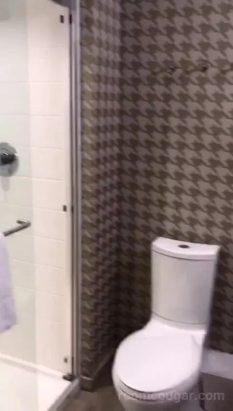 Queen Studio with Two Queen Beds (#422) bathroom picture #11