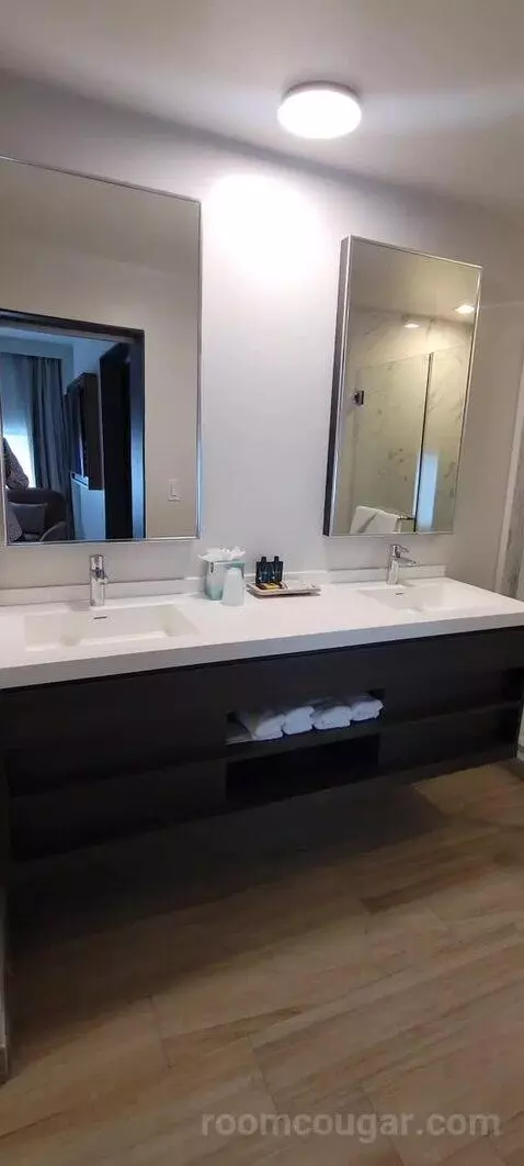 One Bedroom Centric Suite (#221) bathroom picture #5
