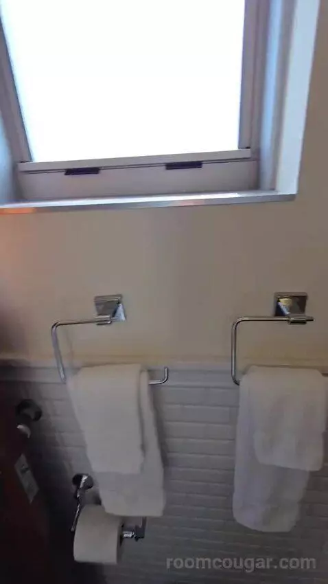 Queen Suite with Sea View (#1006) bathroom picture #12