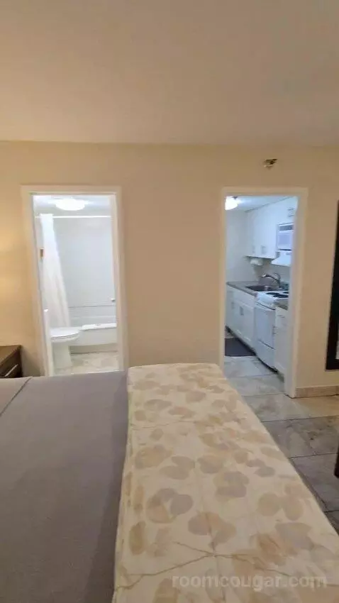 King Room with Kitchenette (#261) bed picture #6