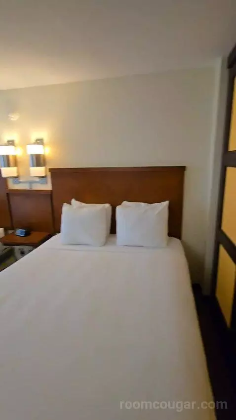 Queen Room with Two Queen Beds and Sofa Bed (#128) bed picture #4