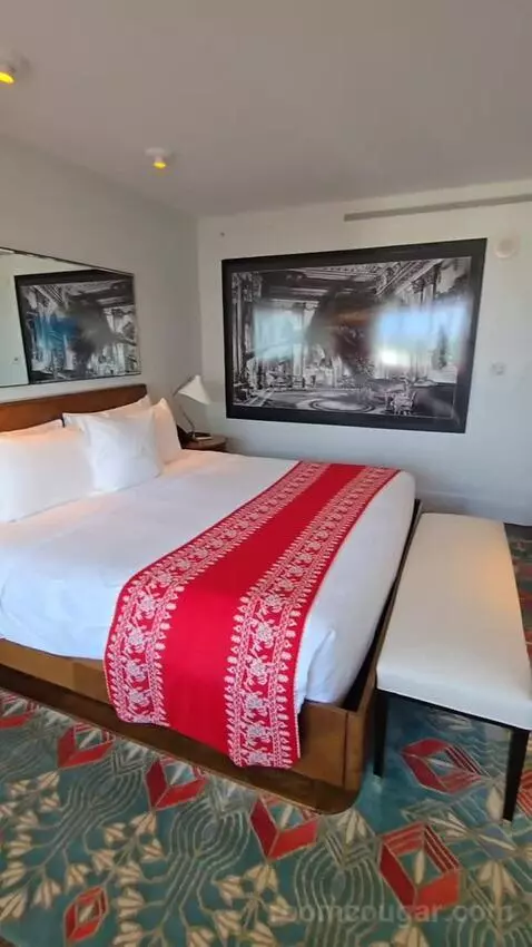 King Room with Bay View (#920) bed picture #3