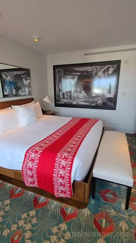 King Room with Bay View (#920) bed picture #5