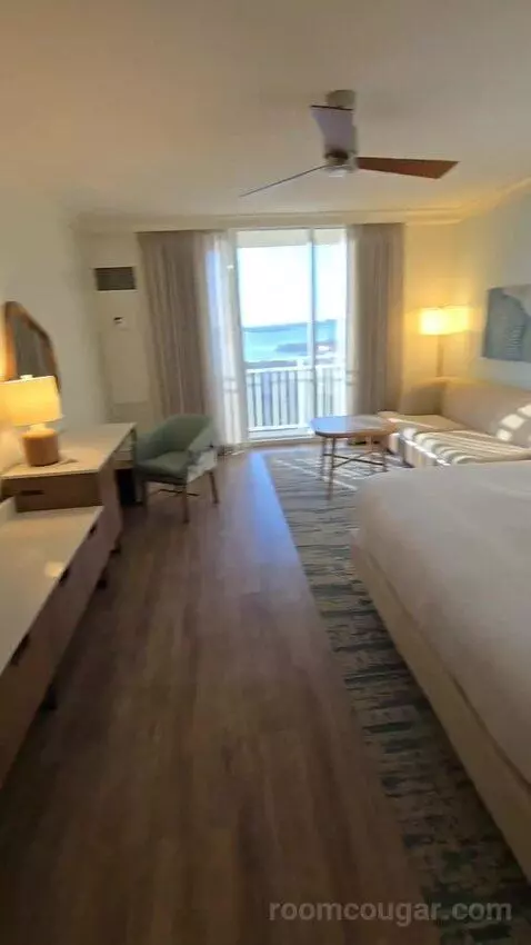 King Room with Bay View (#1226) view picture #4