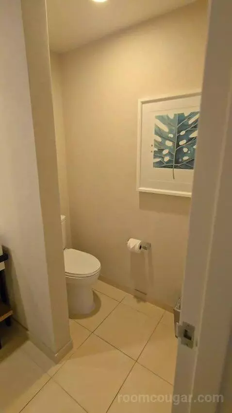 King Room with Bay View (#1226) bathroom picture #3