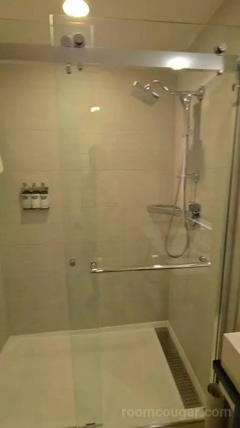 King Room with Bay View (#1226) bathroom picture #9
