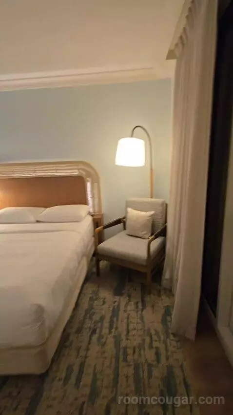 Queen Room with Two Queen Beds, Balcony and Partial Bay View (#1515) bed picture #7
