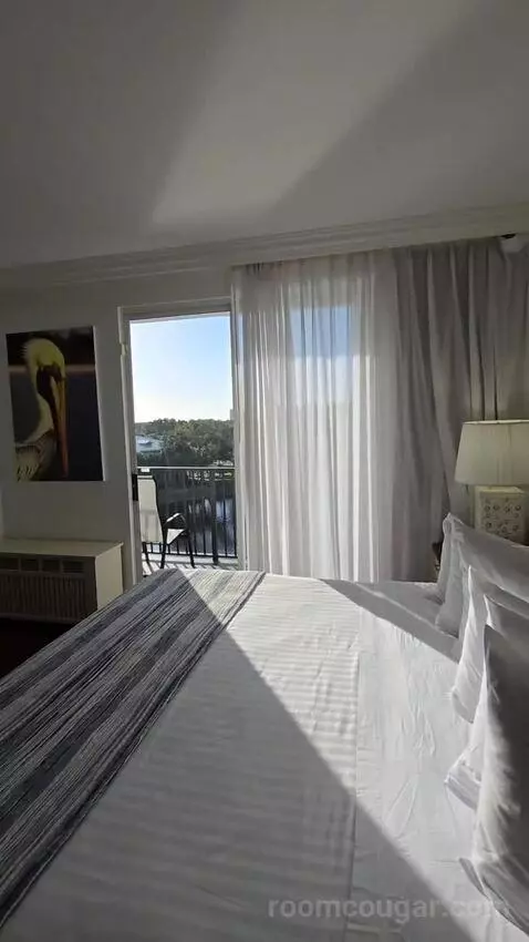 King Room Lake View with Balcony (#504) bed picture #12