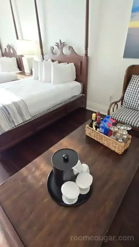 Deluxe Double/Double Room Lake View with Balcony (#514) bed picture #3