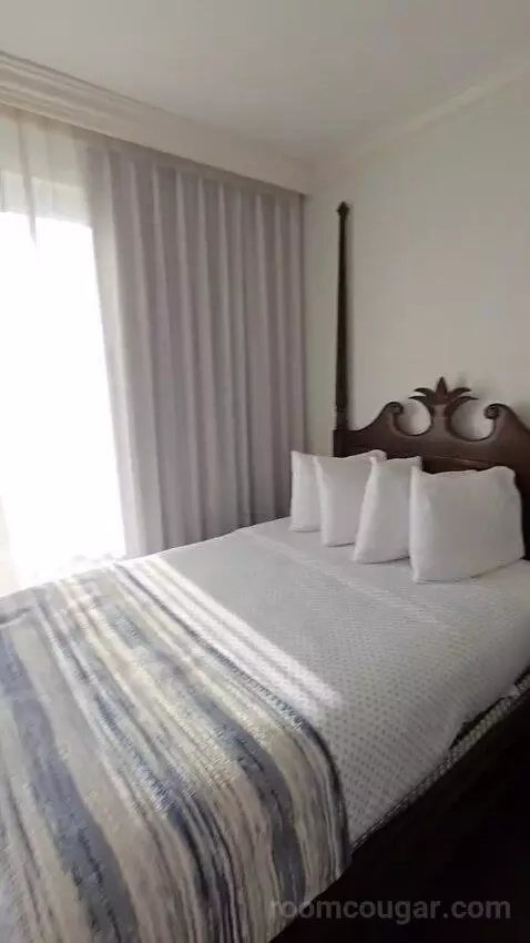 Deluxe Double/Double Room Lake View with Balcony (#514) bed picture #10