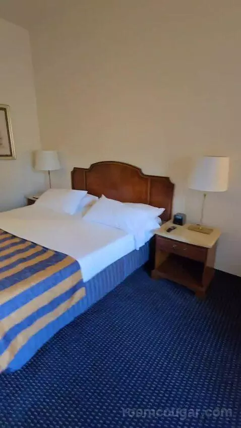 King Room (#101) bed picture #5
