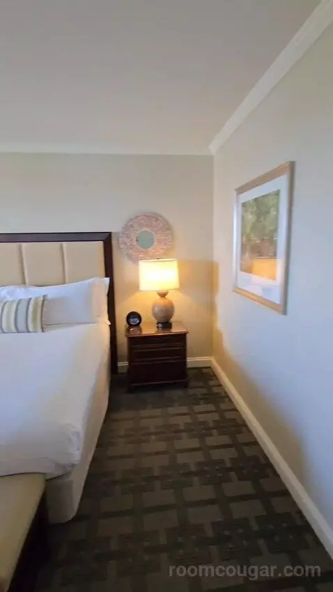 Resort View King (#4001) bed picture #1