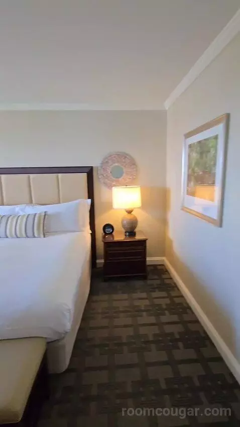 Resort View King (#4001) bed picture #2